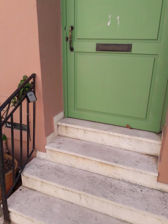 Aristocratic Home Under Acropolis Athens Exterior photo